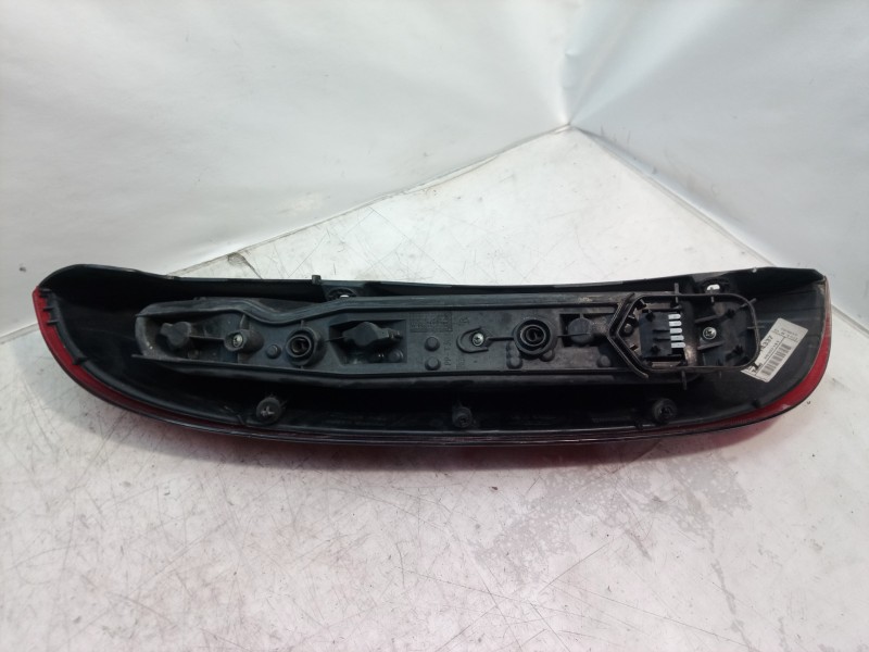 Recambio de piloto trasero derecho para opel corsa c sri referencia OEM IAM 09114337 09114337 09114337