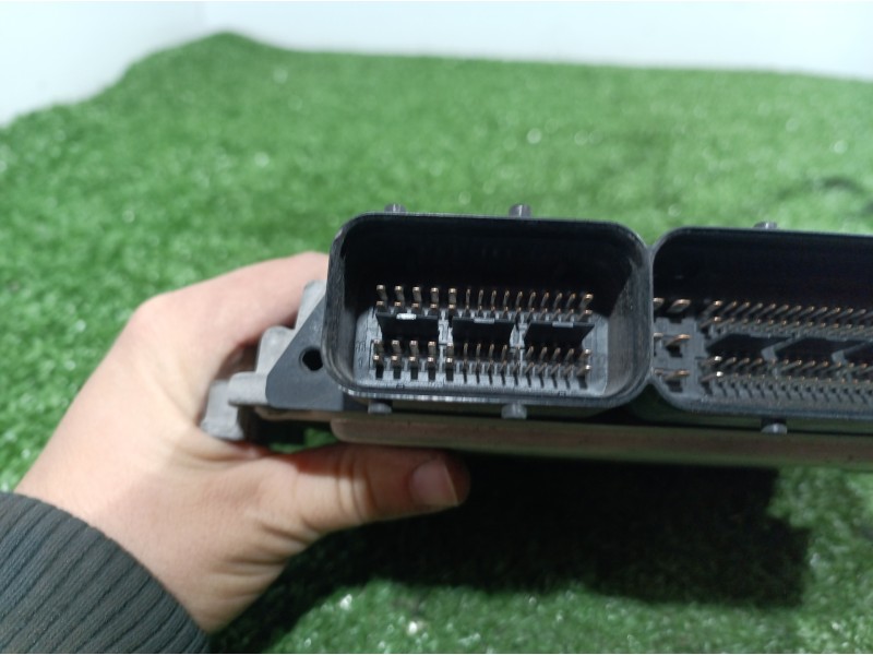 Recambio de centralita motor uce para opel astra h berlina cosmo referencia OEM IAM 0281011943 1039S07139 8973785711