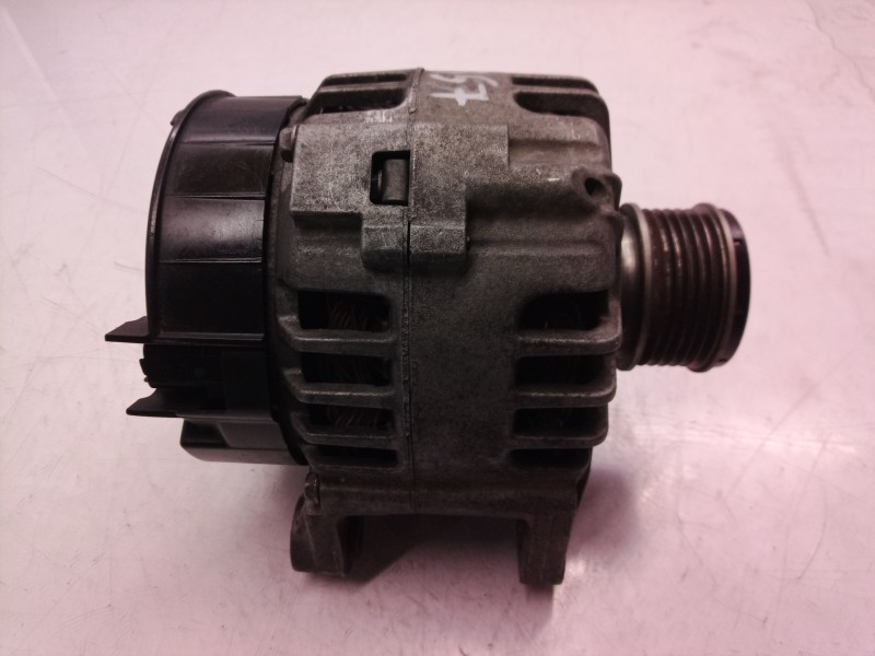 Recambio de alternador para nissan kubistar (x76) premium (l1) referencia OEM IAM 2543378A 2543378 8200537415