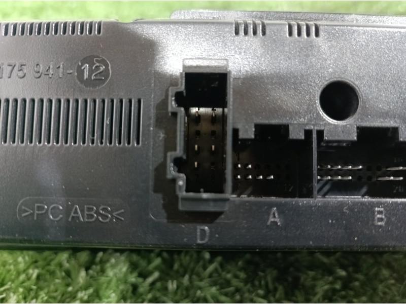 Recambio de mando climatizador para volkswagen touareg (7p6) v6 tdi bluemotion premium referencia OEM IAM 7P6907040CD 7P6907040C