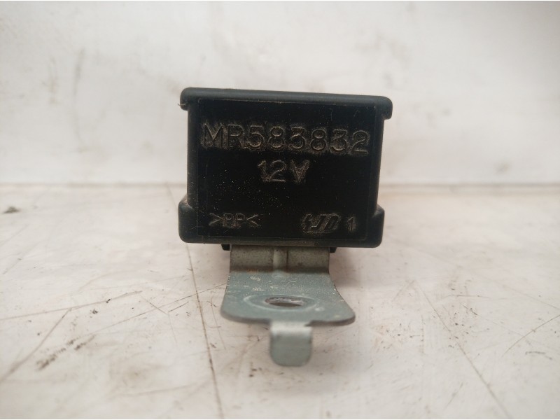 Recambio de modulo electronico para mitsubishi montero (v60/v70) 3.2 di-d avance (5-ptas.) referencia OEM IAM MR583832 MR583832 