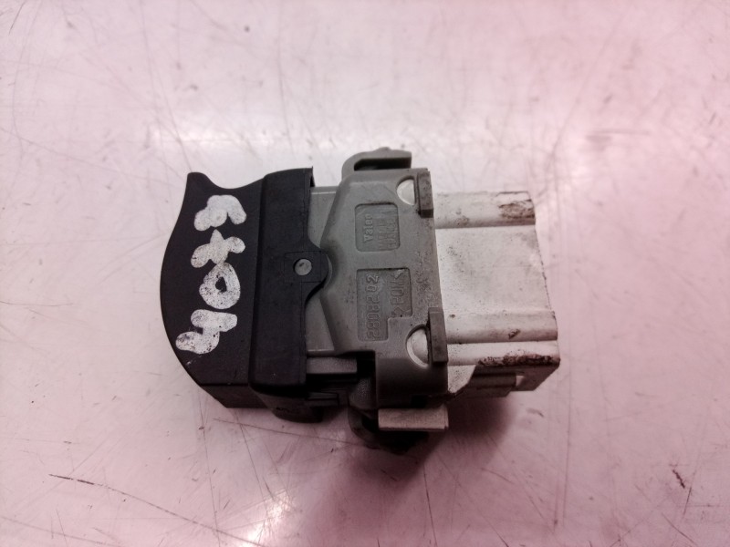 Recambio de mando elevalunas delantero derecho para renault megane ii classic berlina 1.5 dci diesel referencia OEM IAM   