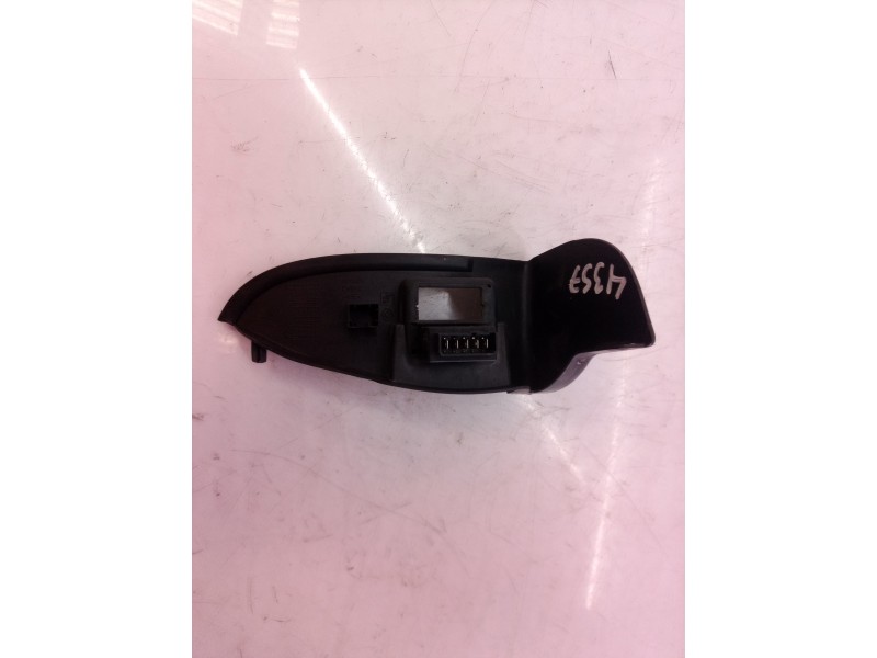 Recambio de mando elevalunas delantero izquierdo para nissan kubistar (x76) premium (l1) referencia OEM IAM 090316D 090316 09031