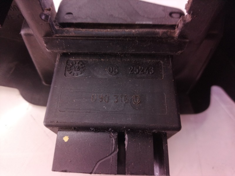 Recambio de mando elevalunas delantero izquierdo para nissan kubistar (x76) premium (l1) referencia OEM IAM 090316D 090316 09031