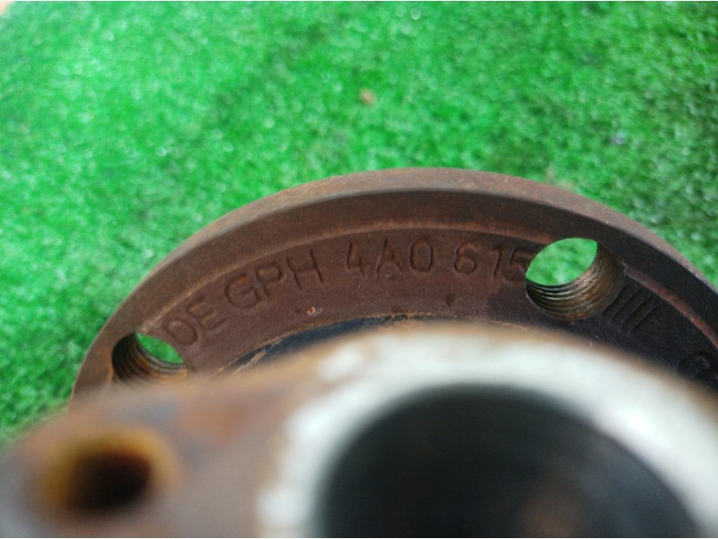 Recambio de mangueta trasera derecha para audi a4 avant (8e) referencia OEM IAM 4A0615B 4A0615B 4A0615B