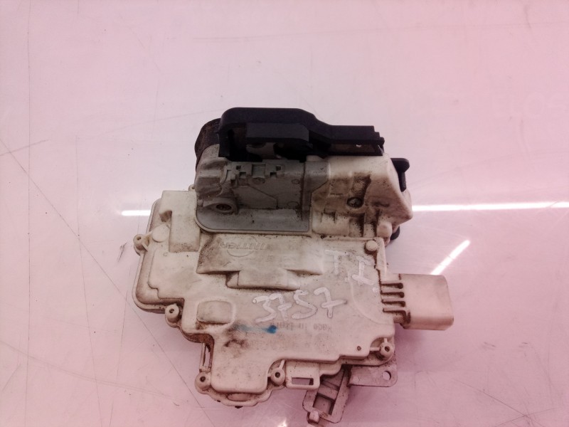 Recambio de cerradura puerta trasera izquierda para audi a4 berlina (8e) 2.0 tdi 16v (103kw) referencia OEM IAM   