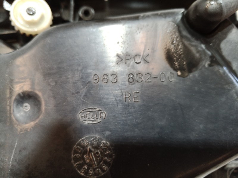 Recambio de faro derecho para volkswagen polo berlina (6n2) trendline referencia OEM IAM 96383200 96383200 96383200