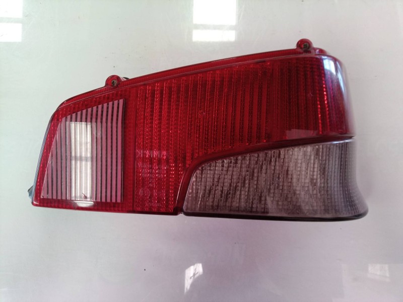 Recambio de piloto trasero derecho para peugeot 106 (s1) long beach referencia OEM IAM 635184 635184 2186D