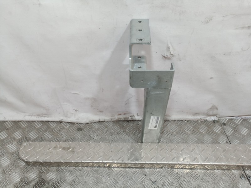 Recambio de estribo para volkswagen crafter chasis / caja abierta referencia OEM IAM   