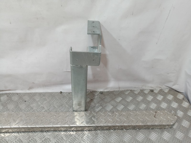 Recambio de estribo para volkswagen crafter chasis / caja abierta referencia OEM IAM   