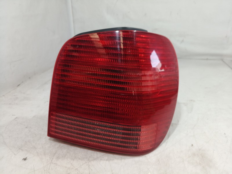 Recambio de piloto trasero derecho para volkswagen polo berlina (6n2) trendline referencia OEM IAM 6N0945096H 6N0945096H 6N09450