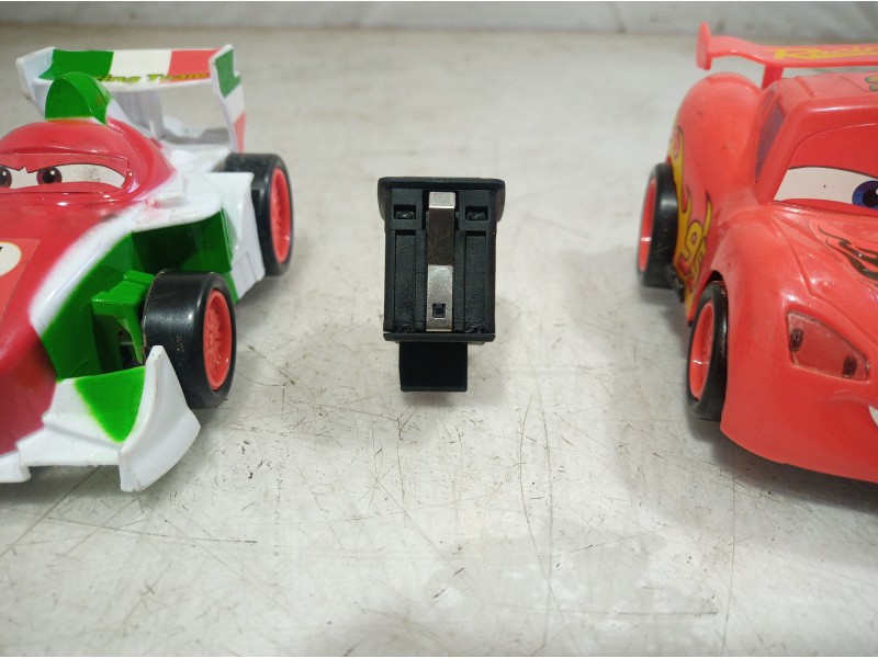 Recambio de mando elevalunas trasero derecho para bmw serie 3 berlina (e46) referencia OEM IAM 6902174 6902174 6902174