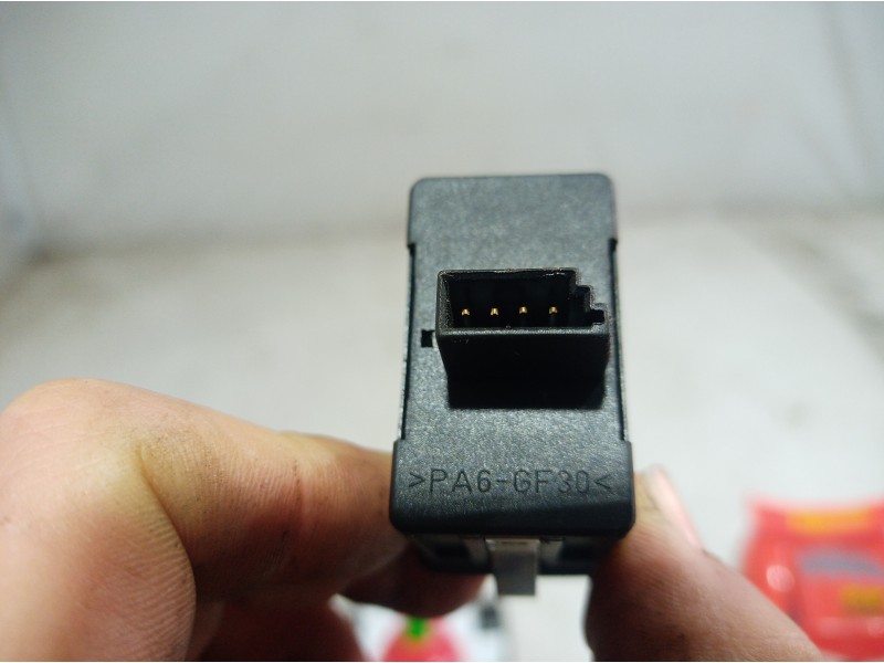 Recambio de mando elevalunas trasero derecho para bmw serie 3 berlina (e46) referencia OEM IAM 6902174 6902174 6902174