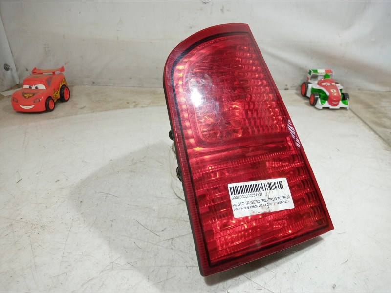 Recambio de piloto trasero izquierdo interior para ssangyong kyron 200 xdi 2wd referencia OEM IAM   