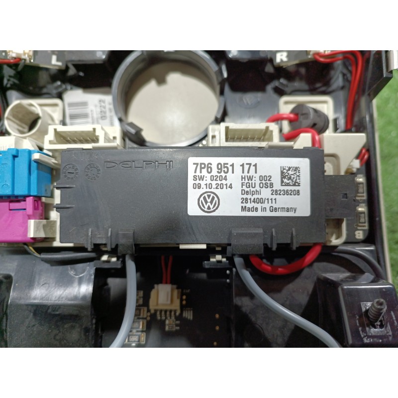 Recambio de luz interior para volkswagen touareg (7p6) v6 tdi bluemotion premium referencia OEM IAM 7P6951171 7P6951171 28236208