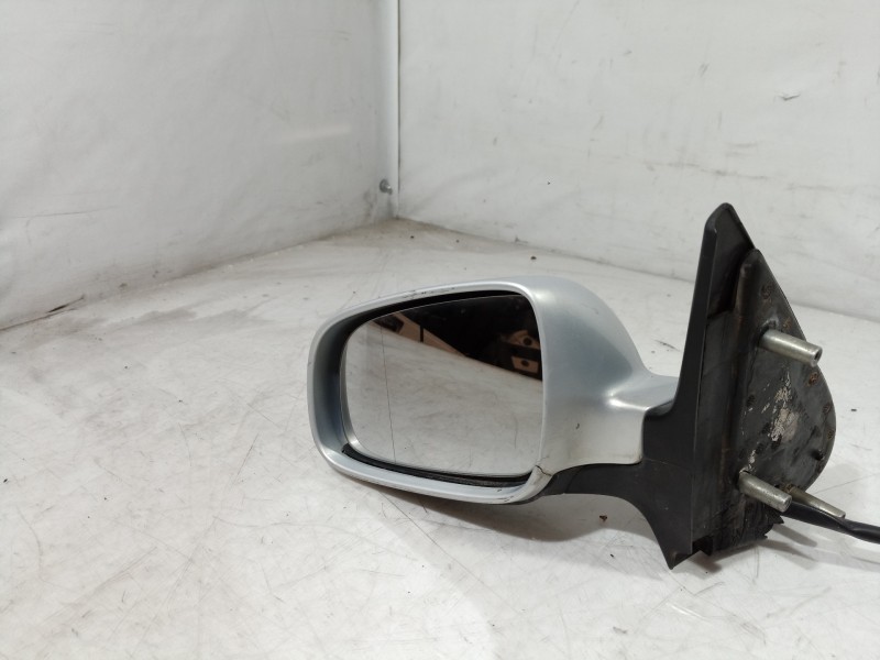 Recambio de retrovisor izquierdo para volkswagen polo berlina (6n2) trendline referencia OEM IAM 010640 010640 010640