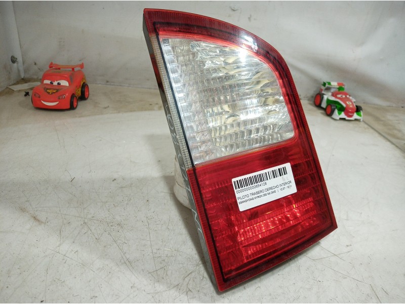 Recambio de piloto trasero derecho interior para ssangyong kyron 200 xdi 2wd referencia OEM IAM   