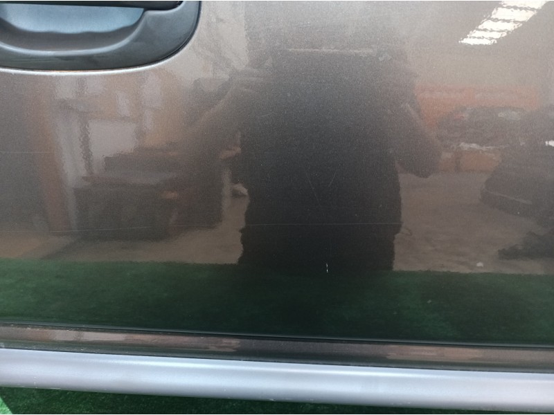 Recambio de puerta delantera derecha para chrysler voyager (gs) 2.5 td family referencia OEM IAM   