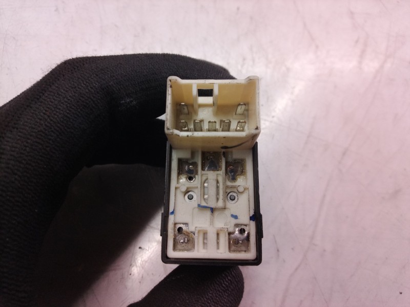 Recambio de mando elevalunas delantero derecho para hyundai santa fe (sm) referencia OEM IAM 935753C010 935753C010 935753C010