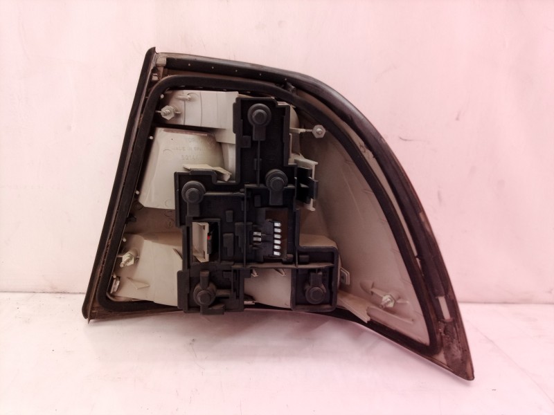 Recambio de piloto trasero izquierdo para opel vectra b berlina cd referencia OEM IAM   