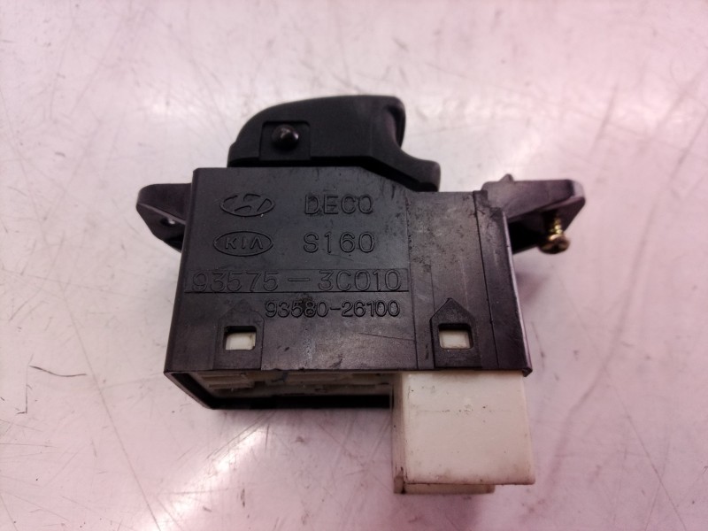 Recambio de mando elevalunas delantero derecho para hyundai santa fe (sm) referencia OEM IAM 935753C010 935753C010 935753C010