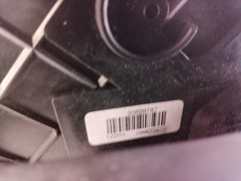 Recambio de cerradura puerta delantera izquierda para volvo v50 familiar 2.0 d kinetic referencia OEM IAM   