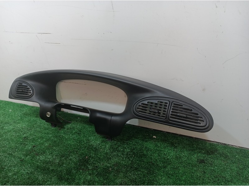 Recambio de salpicadero para chrysler voyager (gs) 2.5 td family referencia OEM IAM 4678759 4678759 4678759