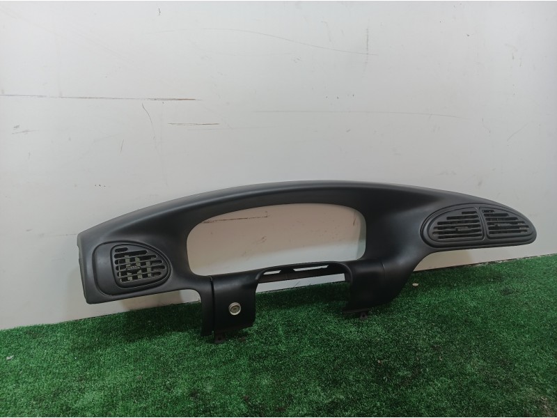 Recambio de salpicadero para chrysler voyager (gs) 2.5 td family referencia OEM IAM 4678759 4678759 4678759