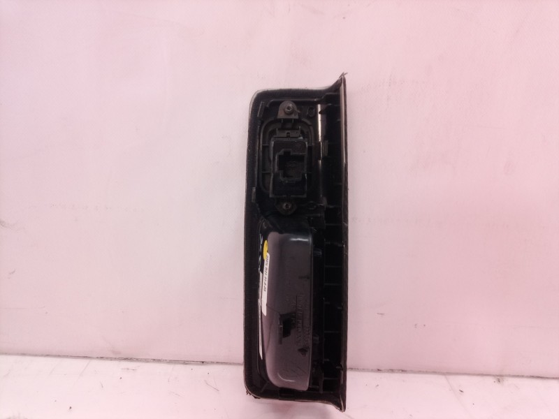 Recambio de mando elevalunas trasero derecho para volvo v50 familiar 2.0 d kinetic referencia OEM IAM 8663819 8663819 8663819
