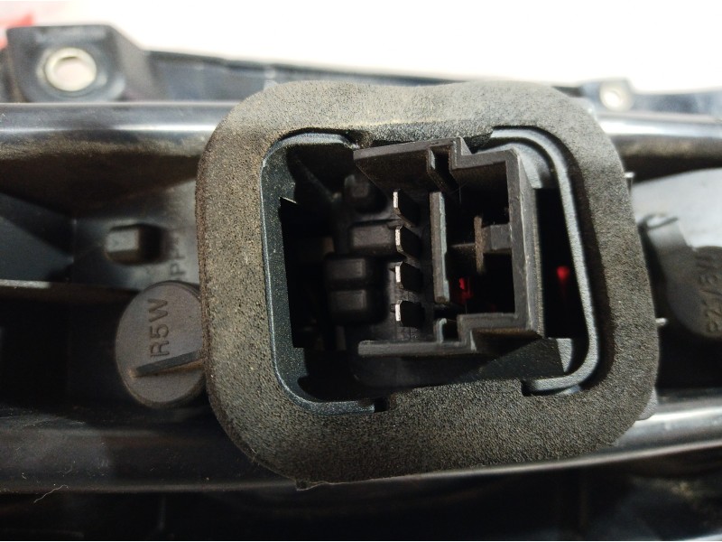 Recambio de piloto trasero derecho para fiat grande punto (199) referencia OEM IAM 27462201 27462201 27462201