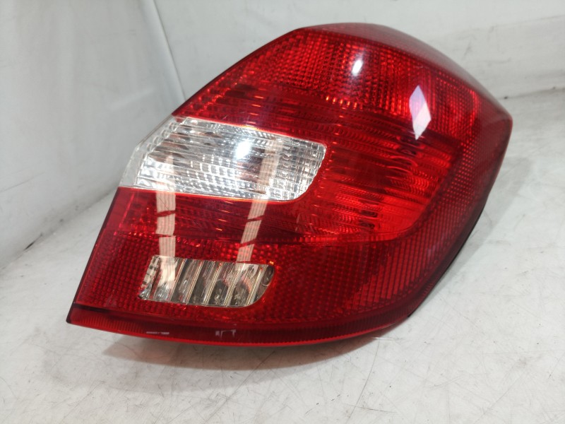 Recambio de piloto trasero derecho para skoda fabia (5j2 ) urban referencia OEM IAM 5J6945096A 5J6945096 5J6945096A