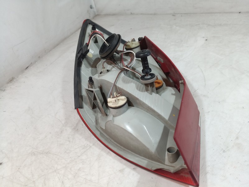 Recambio de piloto trasero derecho para skoda fabia (5j2 ) urban referencia OEM IAM 5J6945096A 5J6945096 5J6945096A