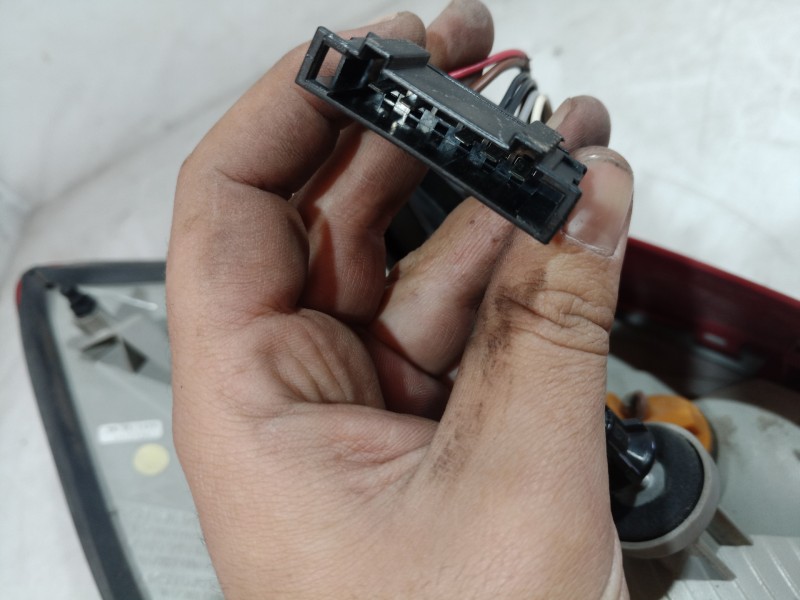 Recambio de piloto trasero derecho para skoda fabia (5j2 ) urban referencia OEM IAM 5J6945096A 5J6945096 5J6945096A