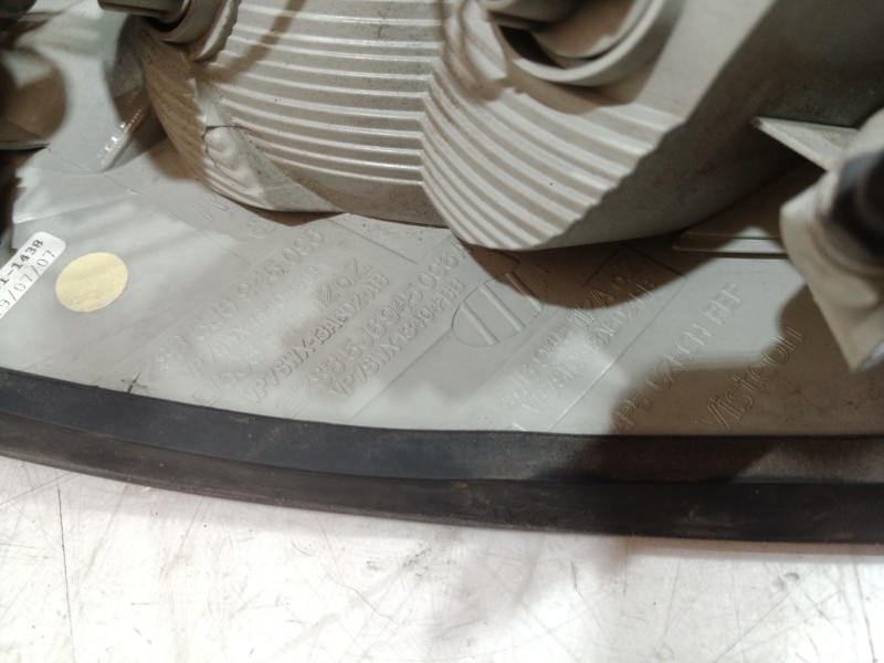 Recambio de piloto trasero derecho para skoda fabia (5j2 ) urban referencia OEM IAM 5J6945096A 5J6945096 5J6945096A