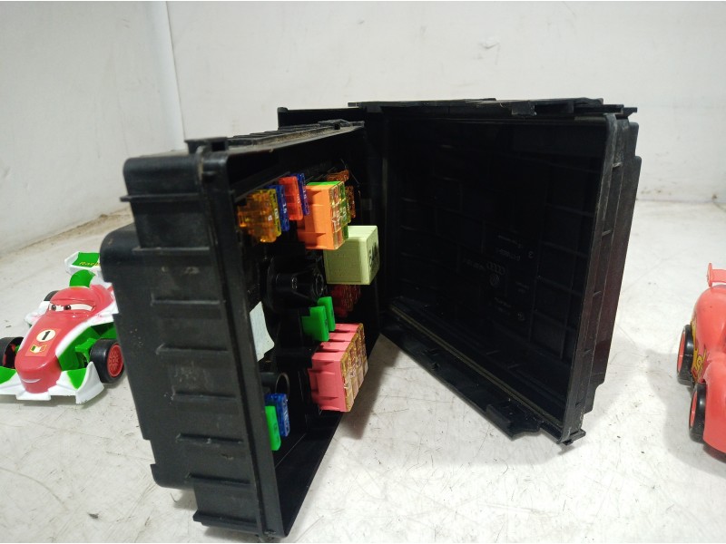 Recambio de caja reles / fusibles para skoda suberb (3t4) exclusive 4x4 referencia OEM IAM 1K0937125 1K0937125 1K0937125