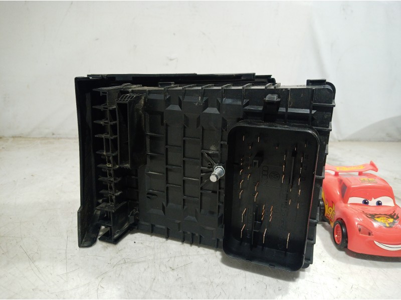 Recambio de caja reles / fusibles para skoda suberb (3t4) exclusive 4x4 referencia OEM IAM 1K0937125 1K0937125 1K0937125