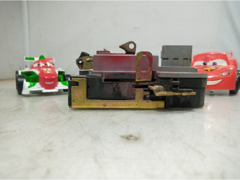 Recambio de cerradura puerta delantera izquierda para peugeot 206 cc referencia OEM IAM   