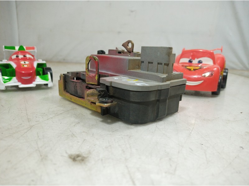 Recambio de cerradura puerta delantera izquierda para peugeot 206 cc referencia OEM IAM   