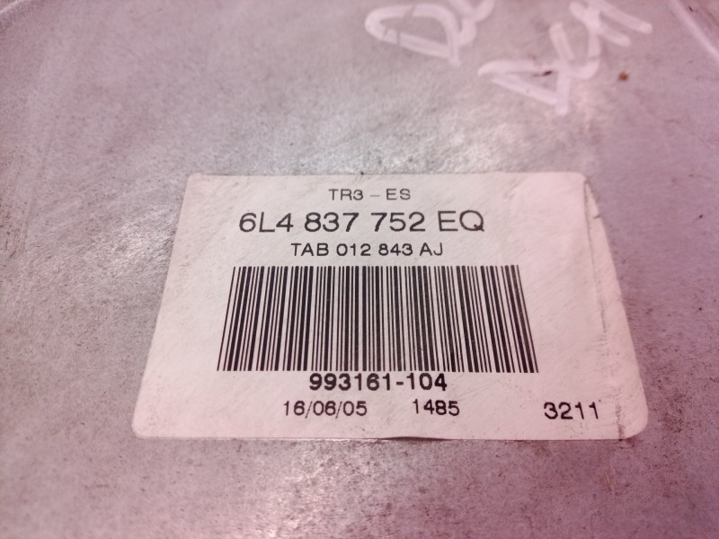 Recambio de elevalunas delantero derecho para seat leon (1p1) referencia OEM IAM 6L4837756 6L4837756 990708