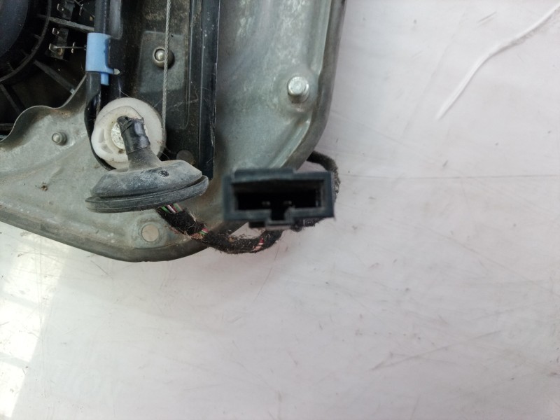 Recambio de elevalunas delantero derecho para seat leon (1p1) referencia OEM IAM 6L4837756 6L4837756 990708