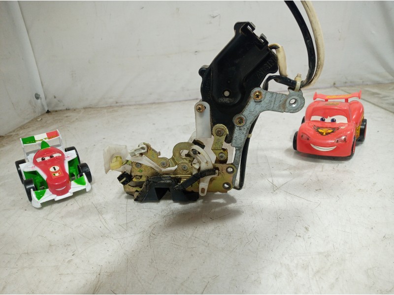 Recambio de cerradura puerta trasera izquierda para lexus ls400 (ucf20) básico (ucf 20) referencia OEM IAM   