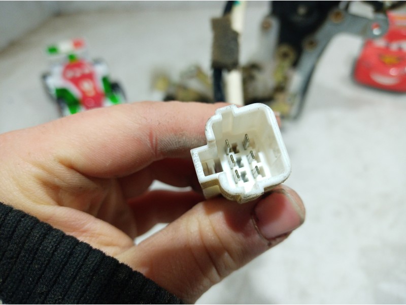 Recambio de cerradura puerta trasera izquierda para lexus ls400 (ucf20) básico (ucf 20) referencia OEM IAM   