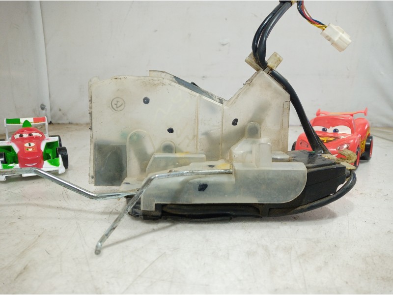 Recambio de cerradura puerta delantera derecha para lexus ls400 (ucf20) básico (ucf 20) referencia OEM IAM   