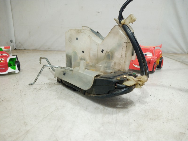 Recambio de cerradura puerta delantera derecha para lexus ls400 (ucf20) básico (ucf 20) referencia OEM IAM   