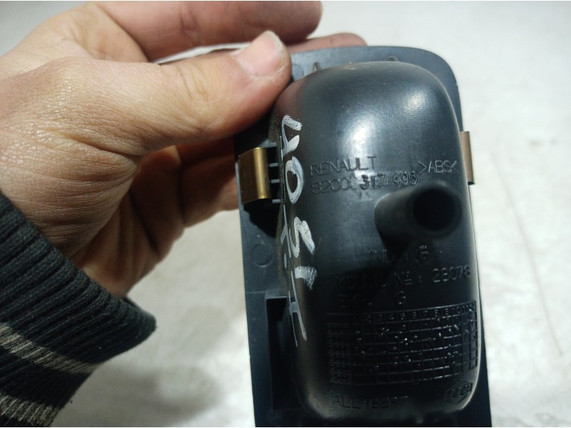 Recambio de mando elevalunas trasero izquierdo para renault laguna ii (bg0) authentique referencia OEM IAM 82000317493 820003174