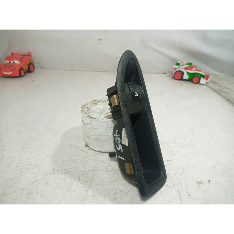 Recambio de mando elevalunas trasero derecho para renault laguna ii (bg0) authentique referencia OEM IAM 82000317494 82000317494