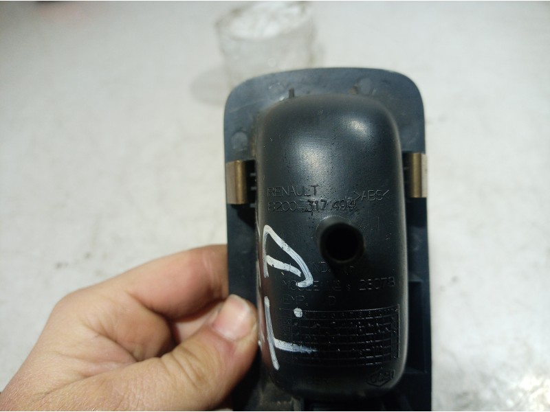 Recambio de mando elevalunas trasero derecho para renault laguna ii (bg0) authentique referencia OEM IAM 82000317494 82000317494