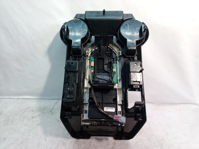 Recambio de guarnecidos palanca cambio para land rover discovery v6 td hse referencia OEM IAM FJV500172 FJV500172 FJV500172