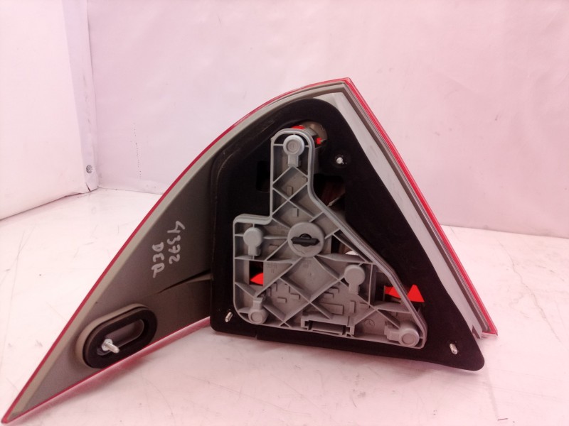 Recambio de piloto trasero derecho para mercedes-benz clase c (w203) berlina 200 compressor (203.045) referencia OEM IAM   