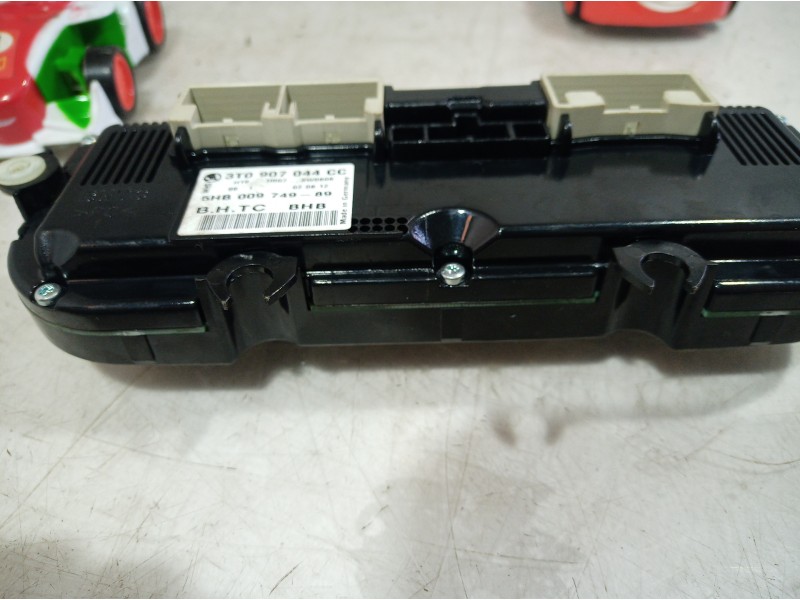 Recambio de mando calefaccion / aire acondicionado para skoda suberb (3t4) exclusive 4x4 referencia OEM IAM 3T0907044CC 3T090704